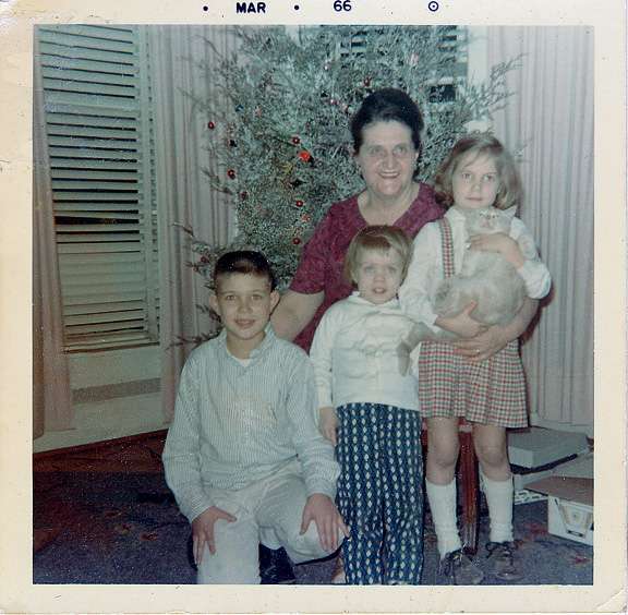 Granny with Brad, Laura Elizabeth, Jenny, and Puttyfoot. Granny and the first three cousins with Puttyfoot.